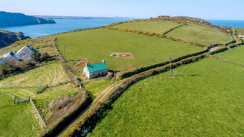 Property photo 2 of 31 Aerial