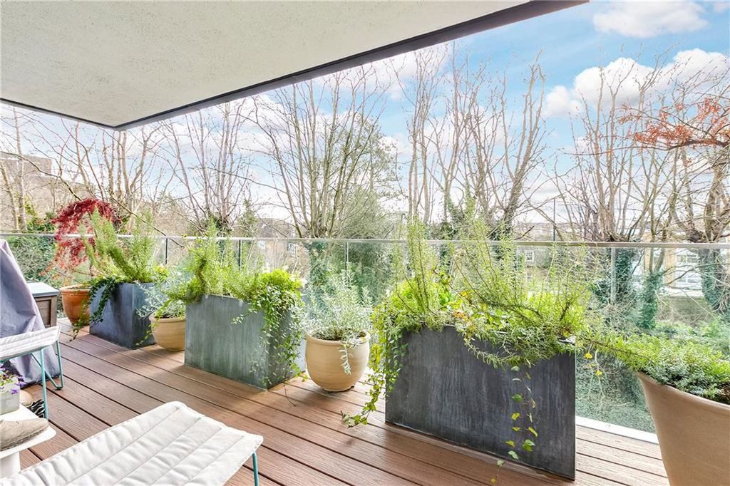 Property photo 3 of 6