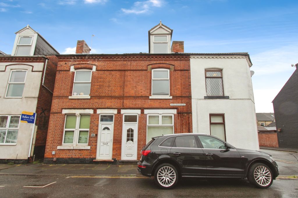Property photo 1 of 12