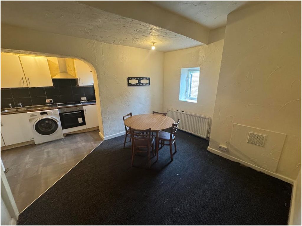 Property photo 2 of 8 Kitchen -Diner