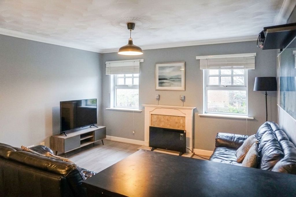 Property photo 3 of 7