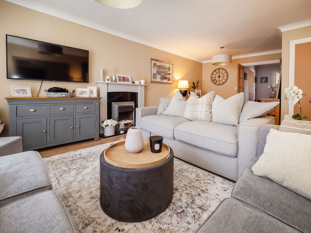 Property photo 3 of 23 3Luxembourgway-79