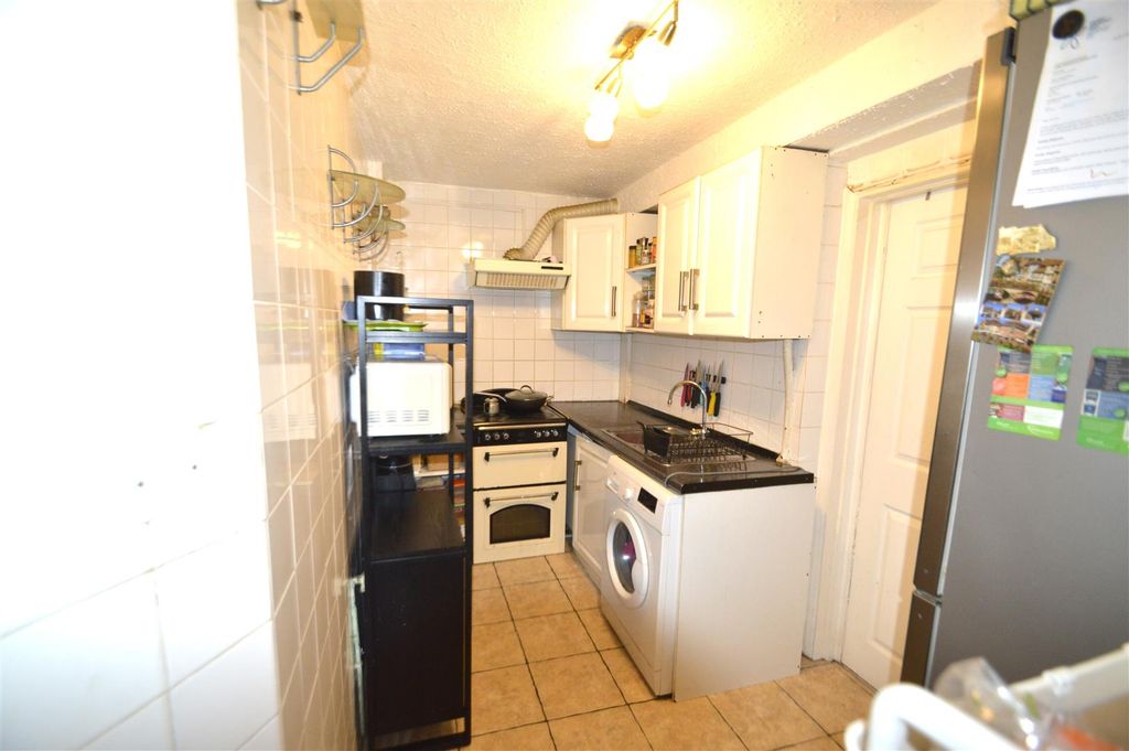 Additional image 8 of 3 bed semi-detached house for saleStudley Road, Dagenham RM9