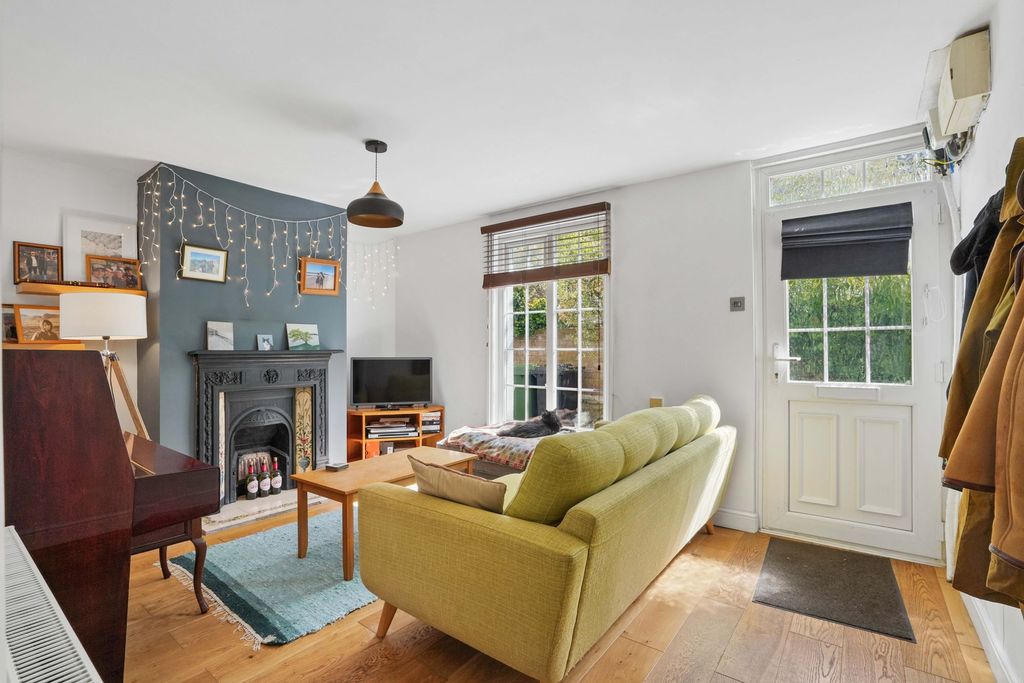 Property photo 2 of 12