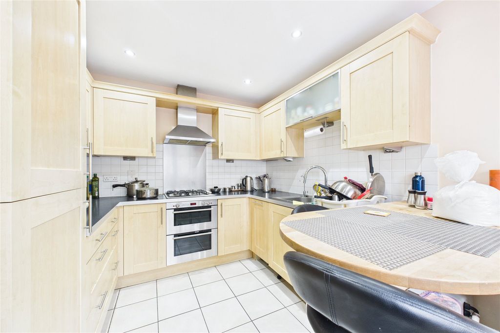 Property photo 2 of 10 Picture No. 15