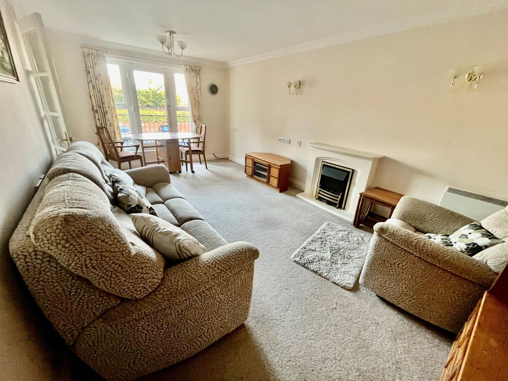 Property photo 3 of 12