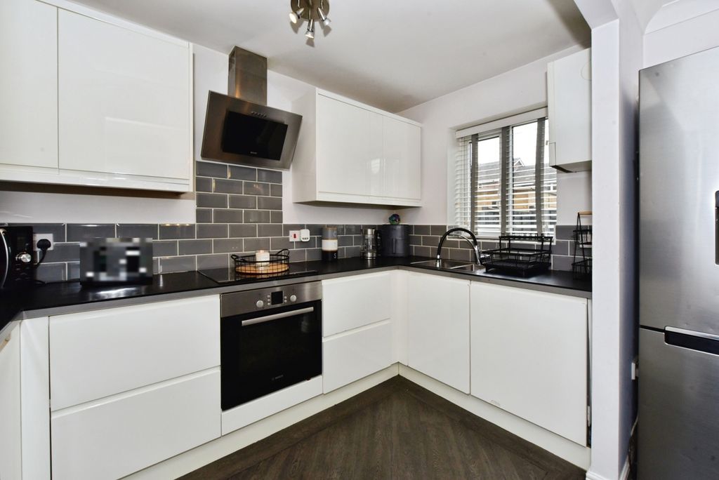 Property photo 2 of 20 Pbox-Img.Jpg