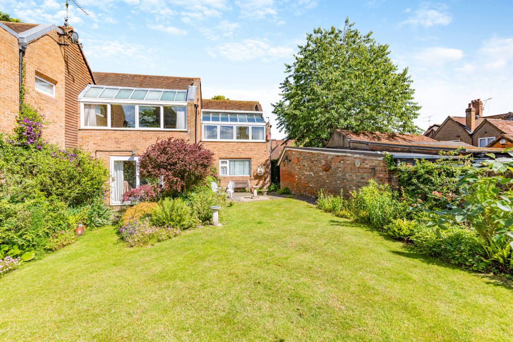 Property photo 1 of 12