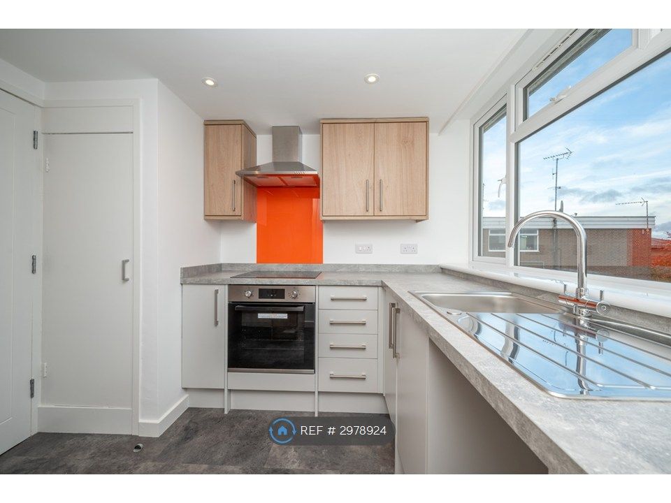Property photo 3 of 6