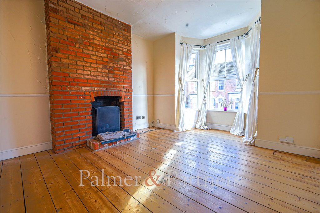 Property photo 2 of 7 Picture No. 05