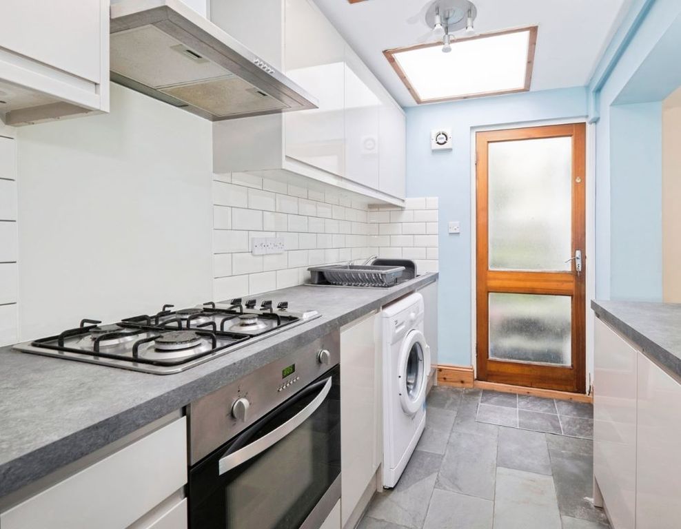 Property photo 3 of 6 Kitchen