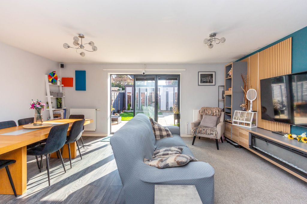 Property photo 2 of 14 Lounge/Dining Room