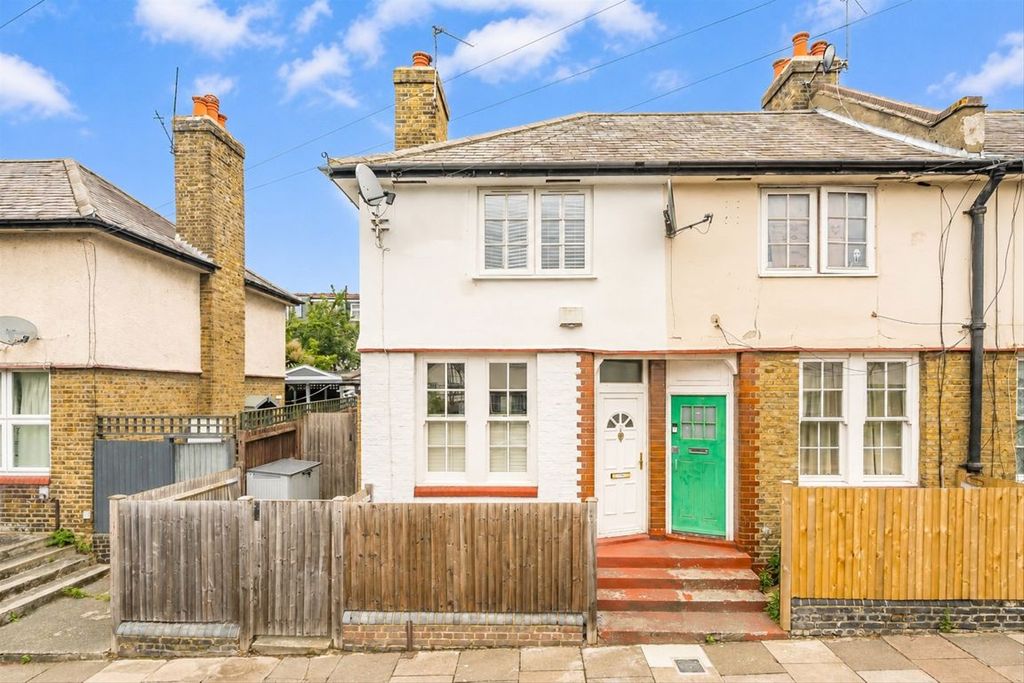 Property photo 1 of 7