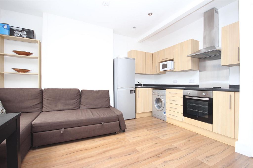 Property photo 2 of 6