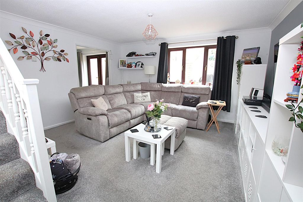 Property photo 2 of 13 Img_8062.Jpg