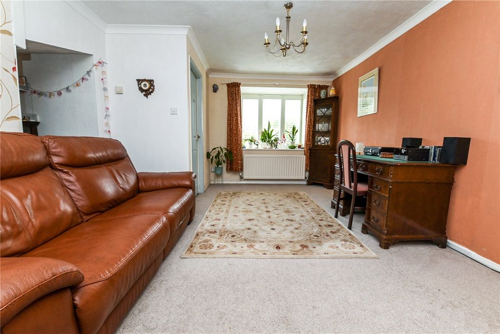 Property photo 2 of 15 Picture No. 17