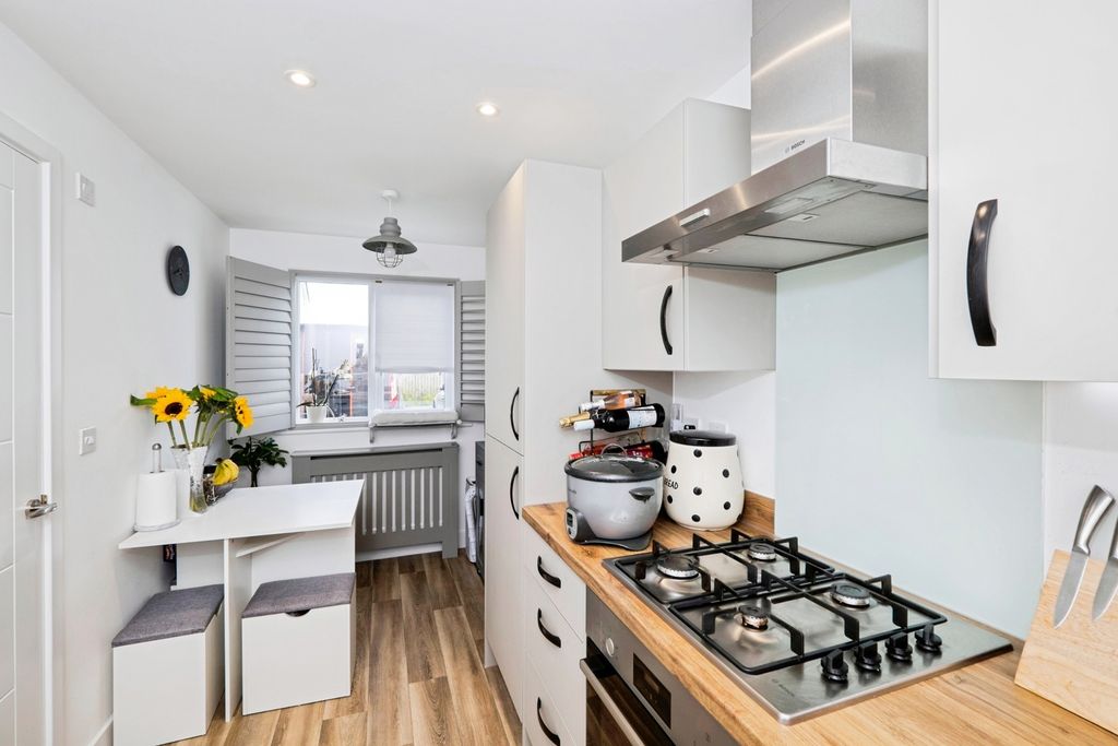 Property photo 3 of 15 Pbox-Img.Jpg