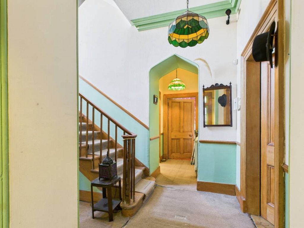 Property photo 3 of 37