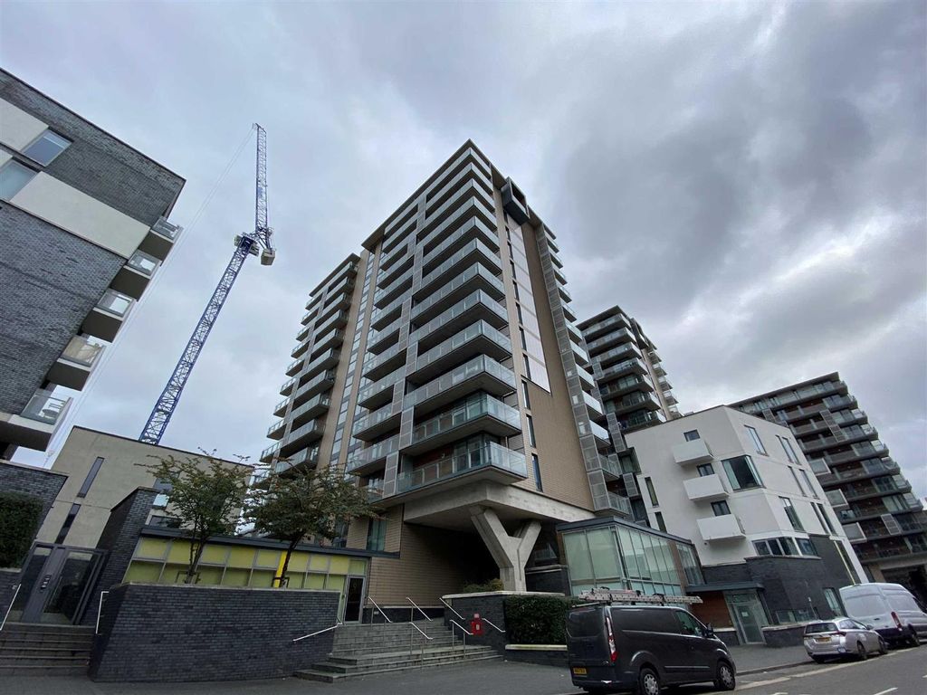 Property photo 3 of 13