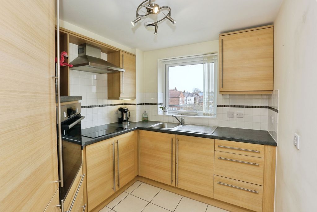 Property photo 2 of 12 Pbox-Img.Jpg