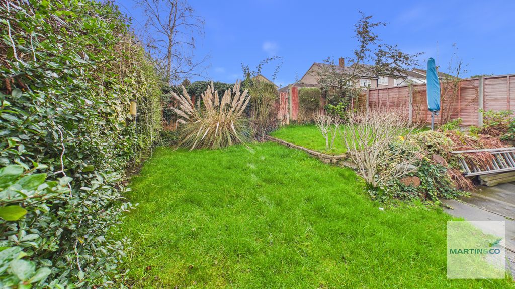 Property photo 2 of 25 Cam03663G0-Pr0235-Still017