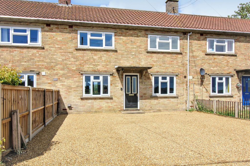 Property photo 1 of 17 14 Wilby Road