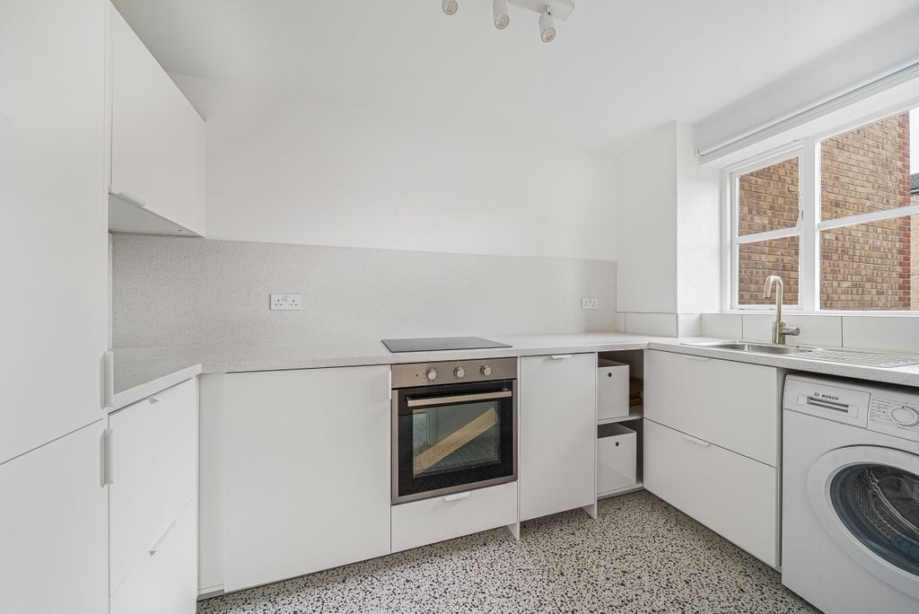 Property photo 2 of 6 963878 (3)