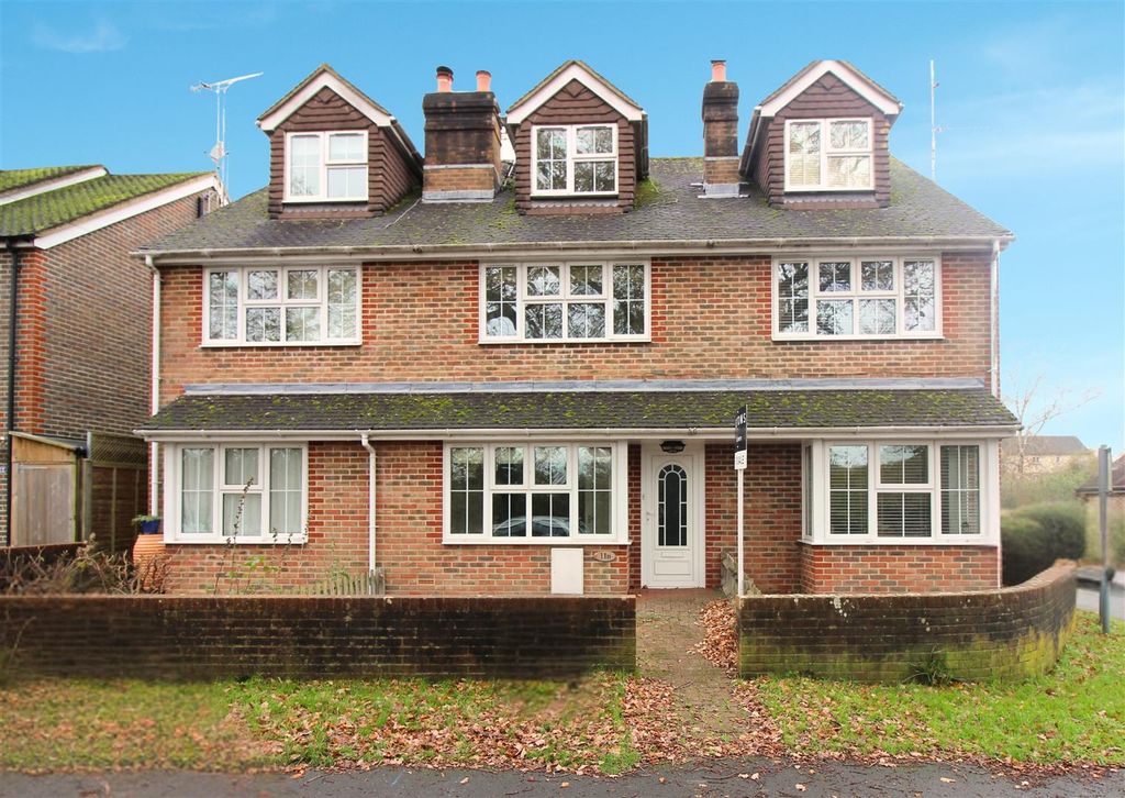 Property photo 1 of 17 Untitled Design (7).Jpg