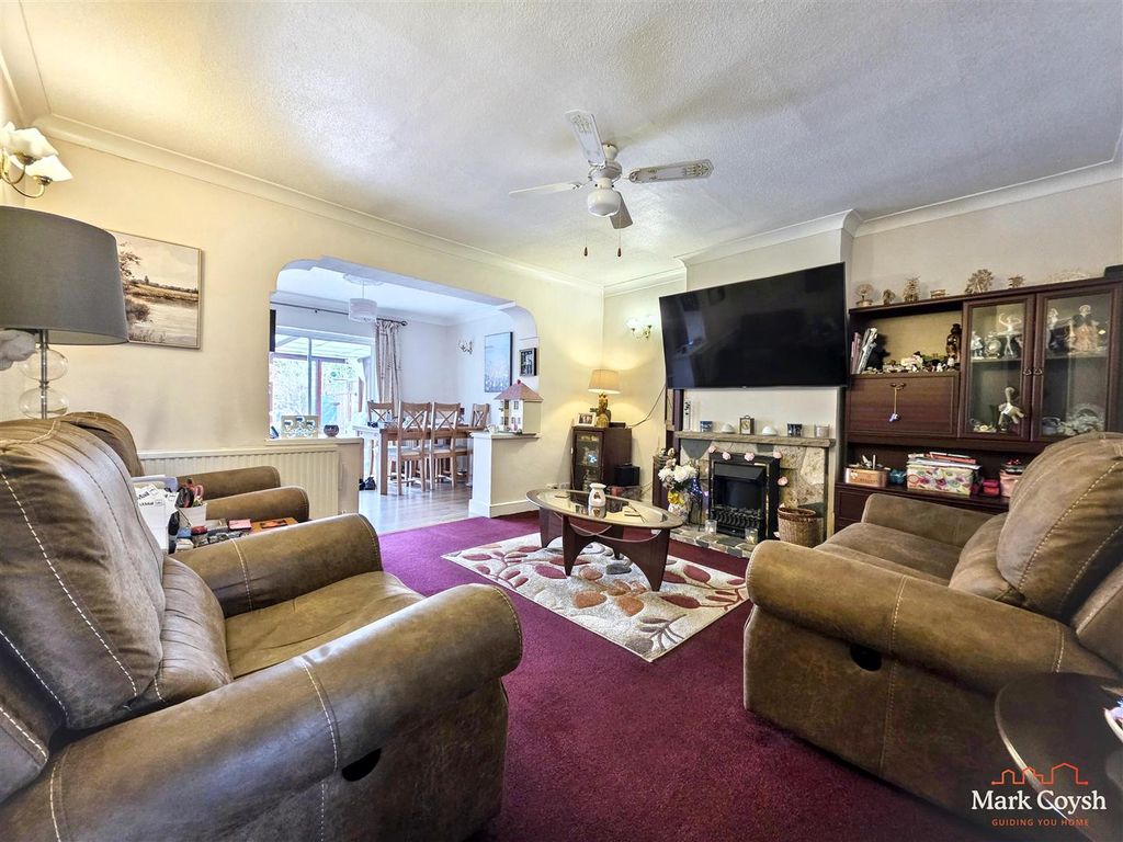 Property photo 2 of 22 L.Jpg