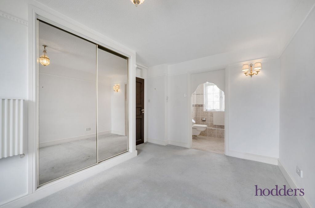 Property photo 3 of 27 F52931Af-Cb37-4F9...