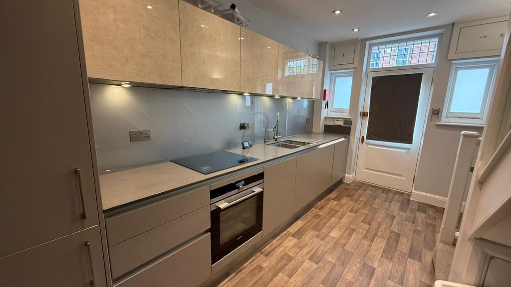 Property photo 2 of 8 Whatsapp Image 2025-08-29 At 11.18.32 Am (5).Jpeg