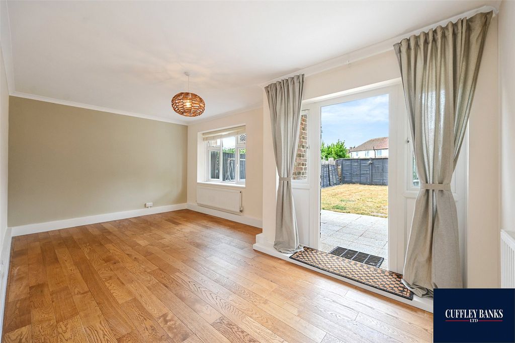 Property photo 1 of 11 Picture No. 01