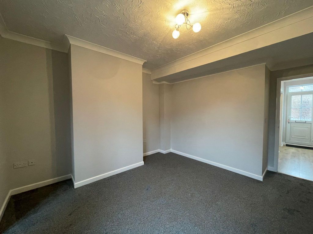 Property photo 2 of 6 Living Room