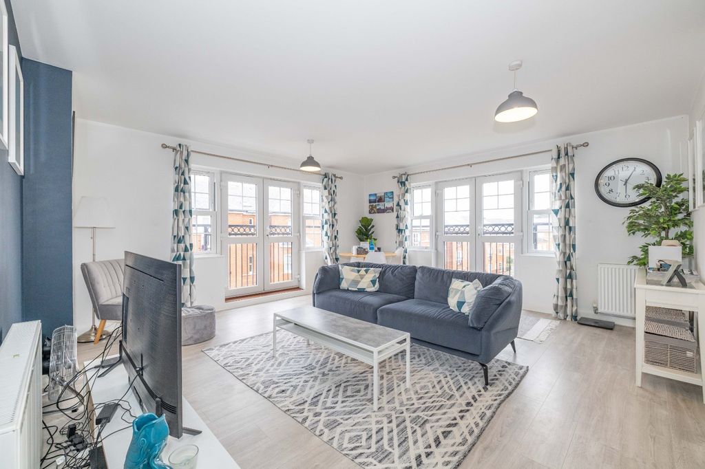 Property photo 2 of 12 Picture 2