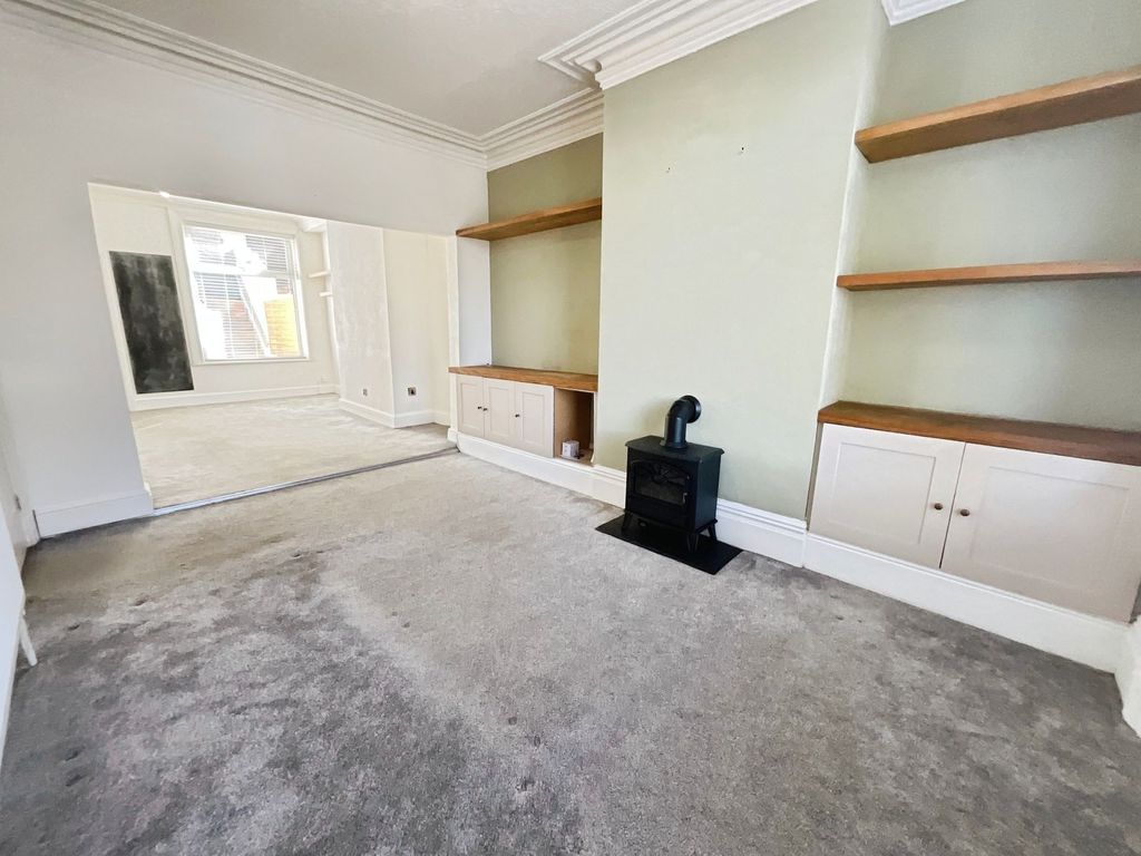 Property photo 2 of 23