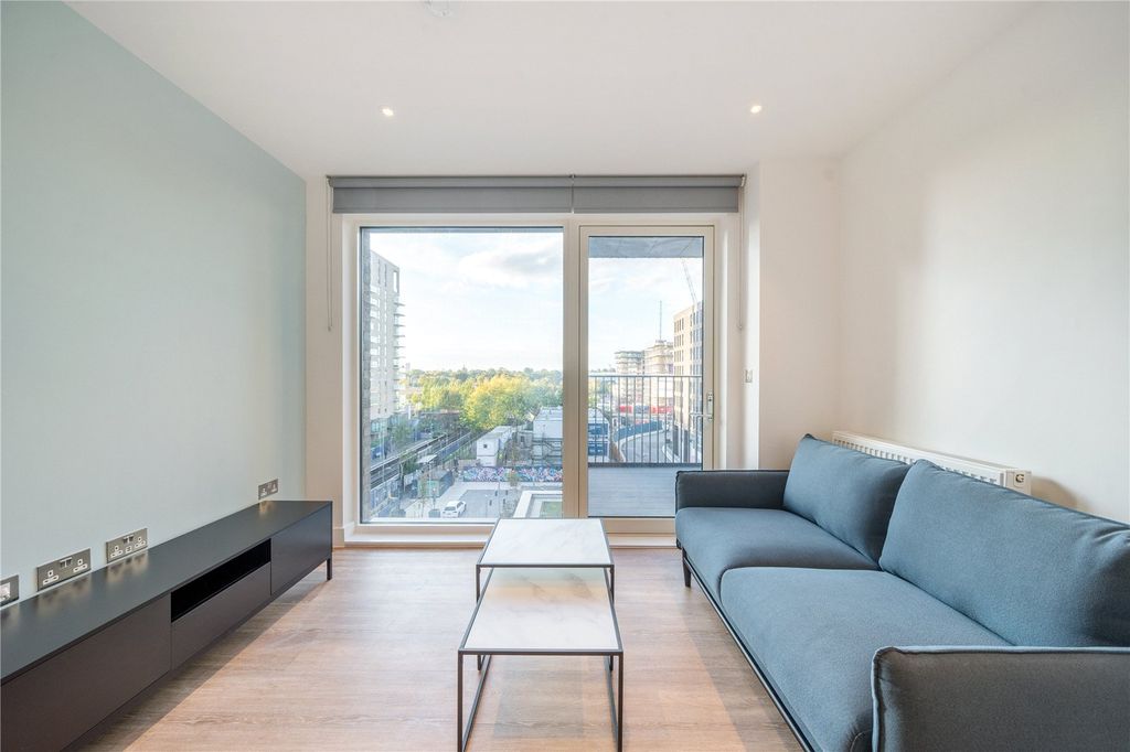 Property photo 3 of 18 Picture No. 15