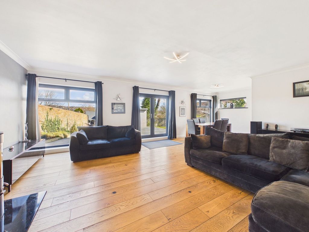 Property photo 2 of 20 Lounge/Dining Room