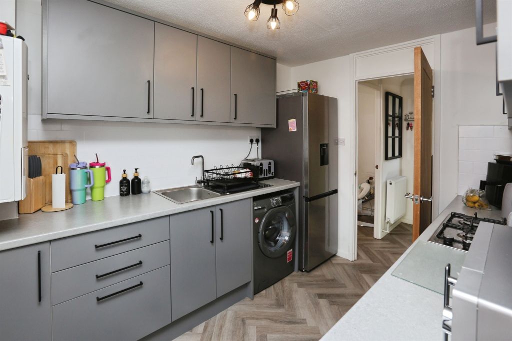 Property photo 2 of 11