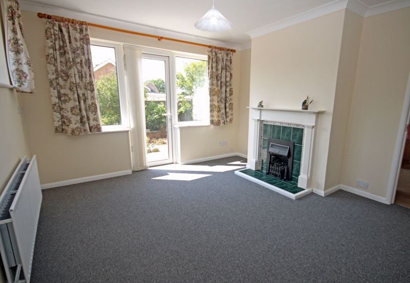 Property photo 3 of 13 Sitting Room