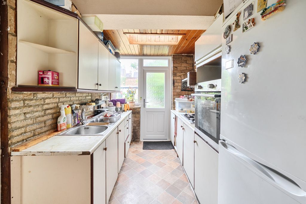 Property photo 2 of 18 1472338-8-6A26A8d...