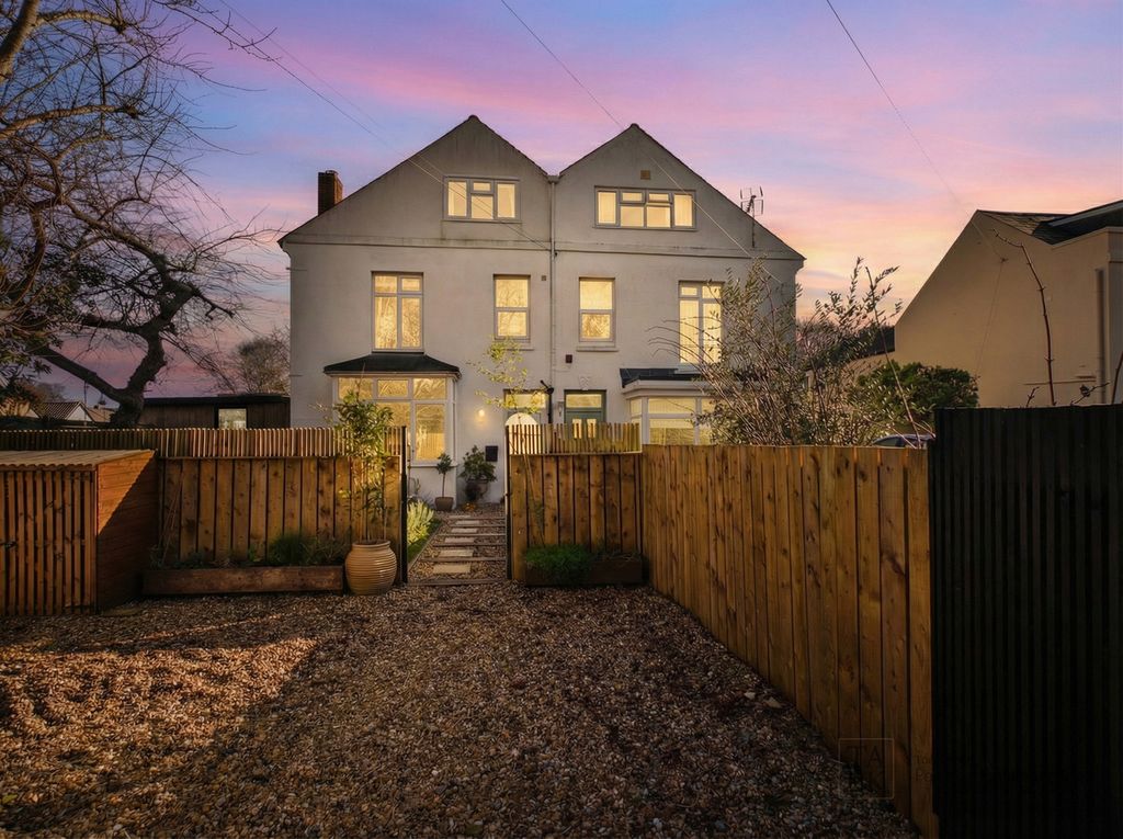 Property photo 1 of 45