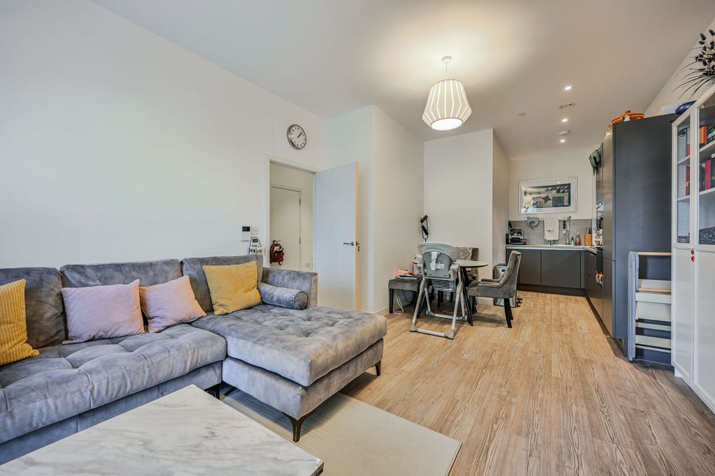 Property photo 1 of 19