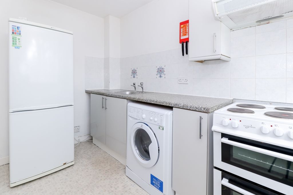 Property photo 3 of 9 65563