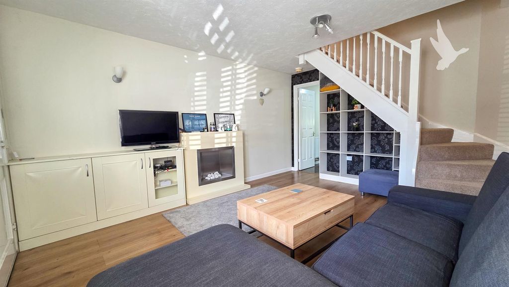 Property photo 3 of 22 42600.Jpg