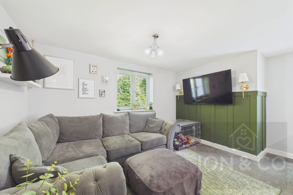 Property photo 2 of 9