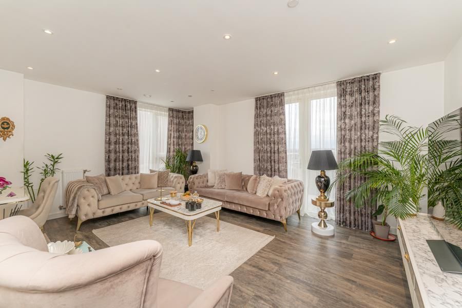 Property photo 2 of 20