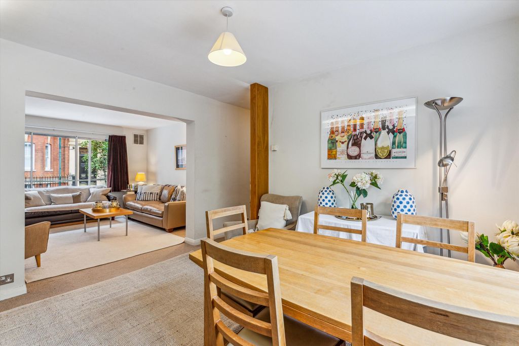 Property photo 3 of 11 Image