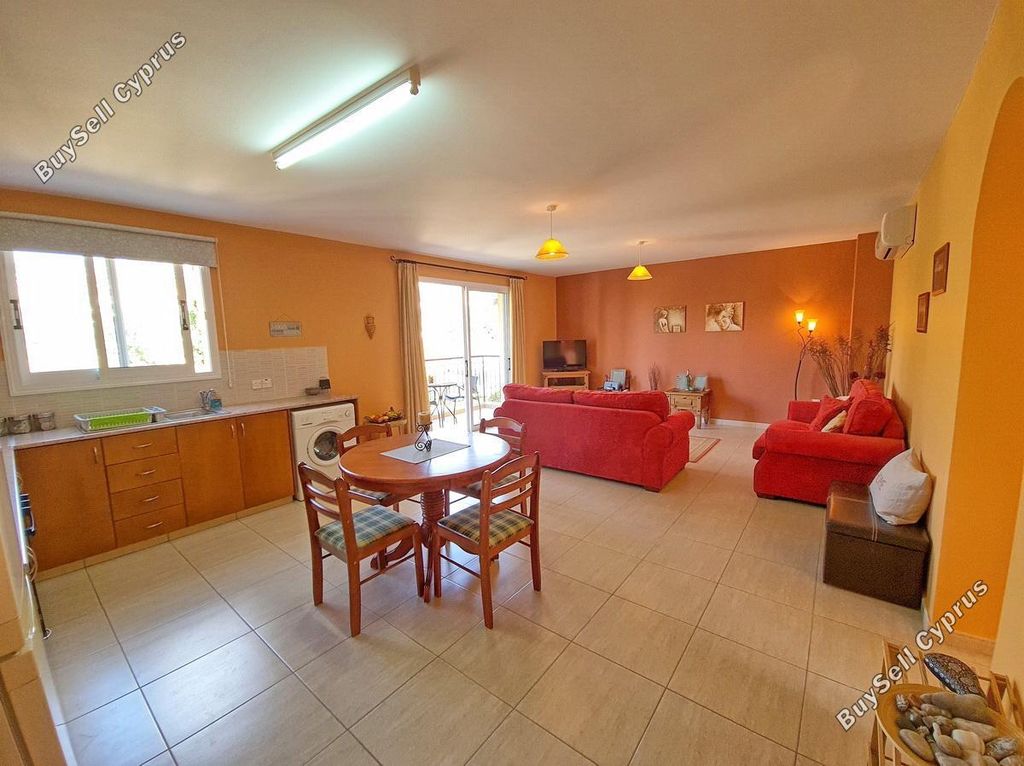Property photo 3 of 22