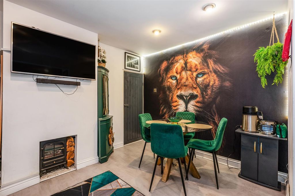 Property photo 3 of 29 Dining Area.Jpg