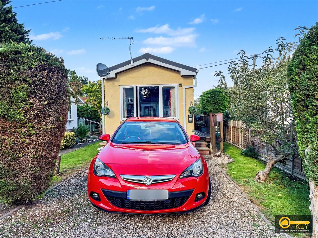 Property photo 1 of 12